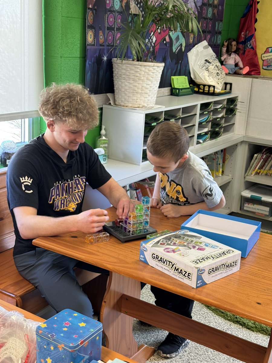 MrsO2ndGrade's tweet photo. What a thrill for Nolan when his idol, Blake Fox, came to hang out and play games with him!! It was wonderful to have Blake back in 2nd grade and see that he still embodies the qualities of kindness, humility, and awesomeness.💚🫶🏼 #hometownhero #osagegreendevils https://t.co/c7Hk2hVWhj