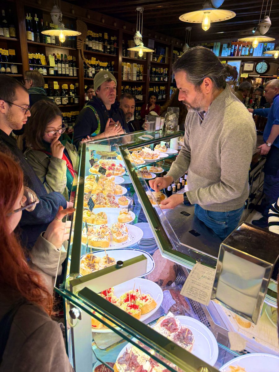 eatinglasvegas's tweet photo. In Madrid: tapas
San Sebastián: pinxtos 
Venice: cicchetti (chee-KEH-tee)
#smallplates #CantinaSchiavi 
#cicchetticrawl https://t.co/qpR0SwGtew