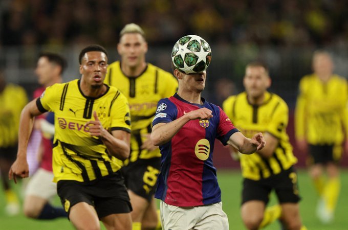 Ź🖤aاحبك (@cffa68495) on Twitter photo "Best and worst player in the first half ——————?"
#BVBBarça <a href="/ChampionsLeague/">UEFA Champions League</a>
@lbhcR7 "Best and worst player in the first half ——————?"
#BVBBarça <a href="/ChampionsLeague/">UEFA Champions League</a>
@lbhcR7