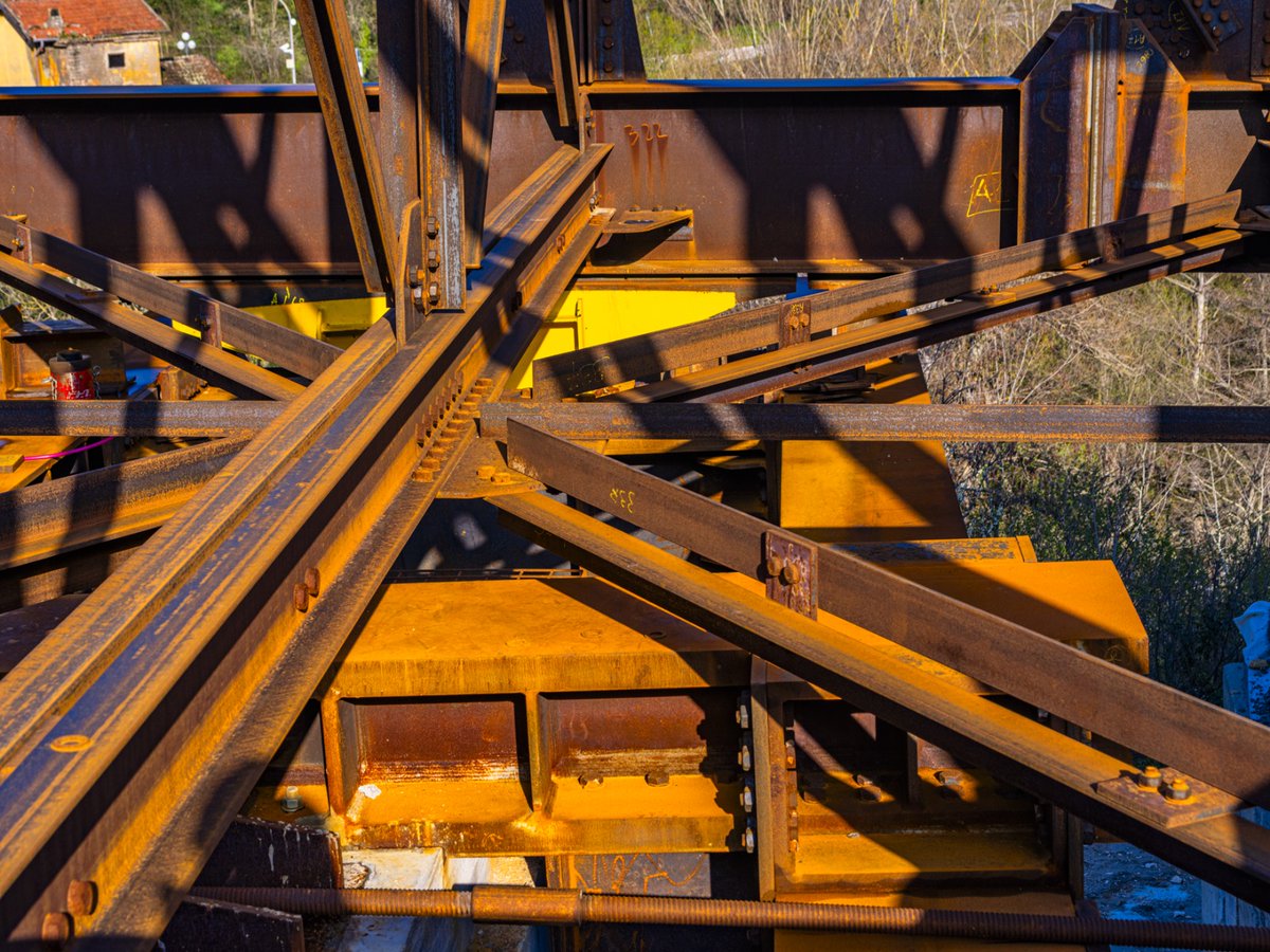 CastaldoSpa's tweet photo. VI04
S.S. 652 “Fondovalle Sangro”. Costruzione del tratto tra la Stazione di Gamberale e la Stazione di Civitaluparella. 2° Lotto, 2° Stralcio - 2° Tratto.
#castaldospa #steel #corten #valdisangro #italy #greatteam #workinprogress #civilengineering #picoftheday #fns https://t.co/JAVFmhkAKR