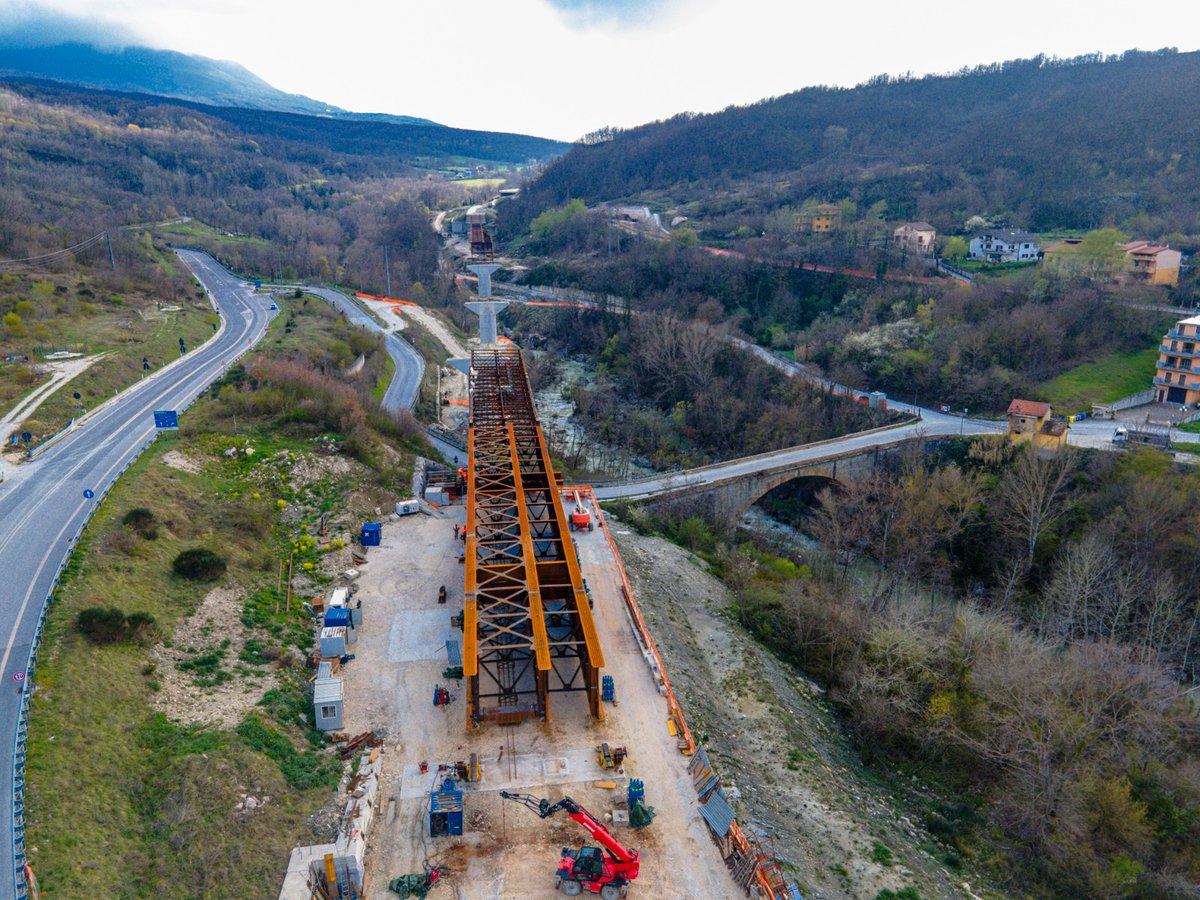 CastaldoSpa's tweet photo. VI04
S.S. 652 “Fondovalle Sangro”. Costruzione del tratto tra la Stazione di Gamberale e la Stazione di Civitaluparella. 2° Lotto, 2° Stralcio - 2° Tratto.
#castaldospa #steel #corten #valdisangro #italy #greatteam #workinprogress #civilengineering #picoftheday #fns https://t.co/JAVFmhkAKR