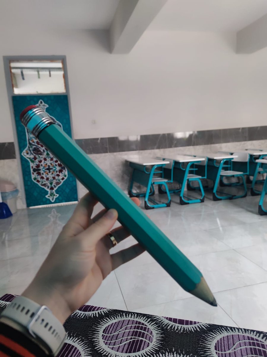 Lestu_Edri's tweet photo. Arapça ödevlerinde yeterli olacak olan kalemi bulduk ! https://t.co/WZN5lRrlgK