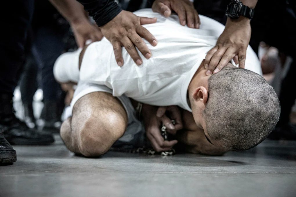 DUE PROCESS for Kilmar Abrego Garcia!
Man legally protected, snatched by ICE (who ADMITTED their mistake!), now rotting in Salvadoran prison.
Trump defying Supreme Court ruling and wants to deport "home-grown" people next? Who American citizens?