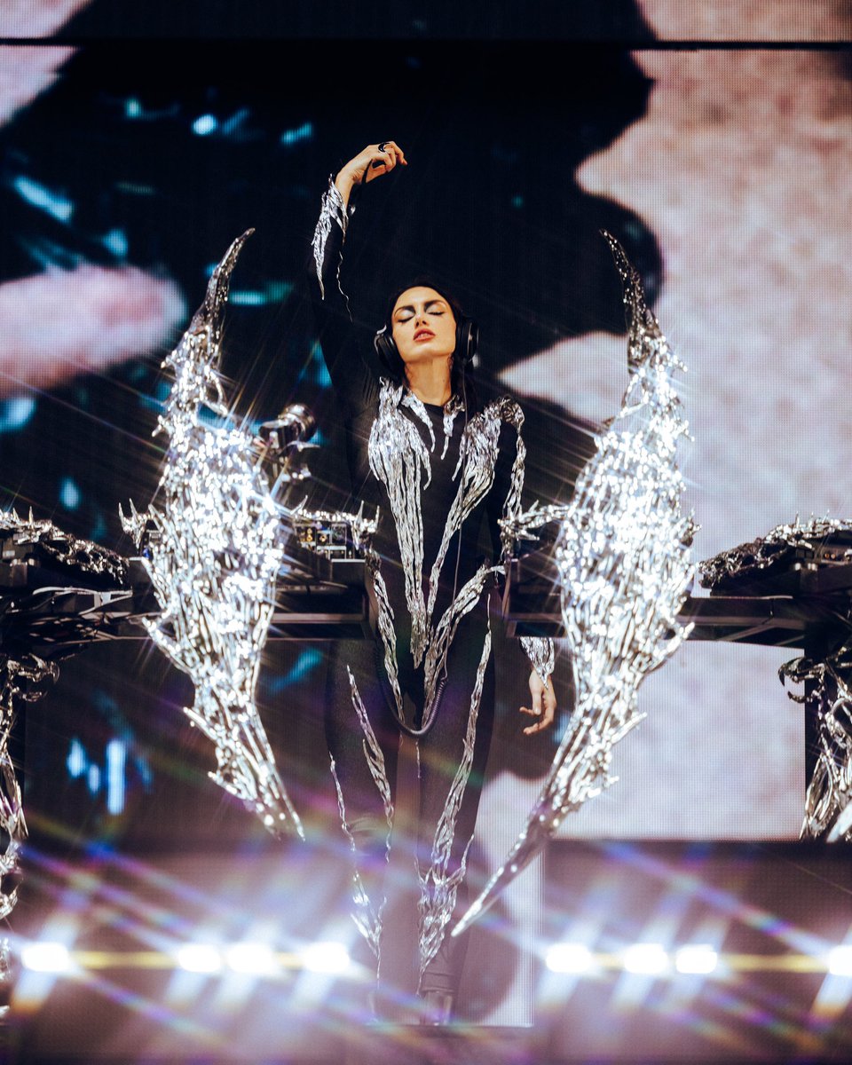 saralandrydj's tweet photo. 💫 ETERNALISM @ COACHELLA 💫

Best day of my life. Thank you @coachella 🖤 https://t.co/jjYI4nDTjn