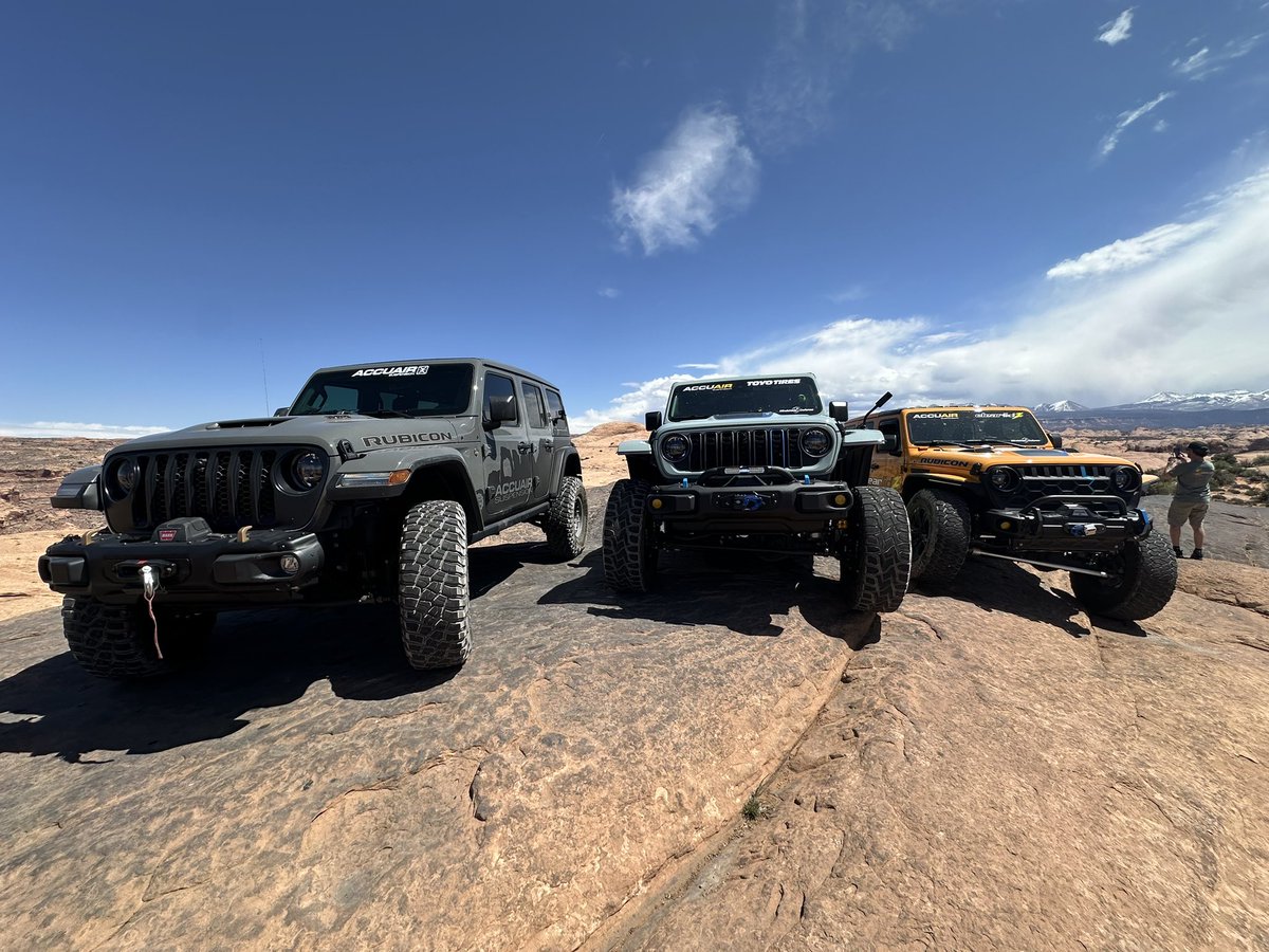 We are out at the Metal Masher trail today!

💪🏼 

#EasterJeepSafari #getoffroad
