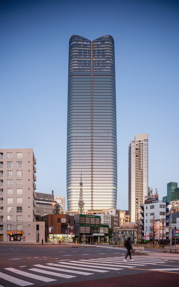 CTBUH's tweet image. Dominating the Tokyo skyline, on this #TallBuildingTuesday we look at 327-meter, 65-story Mori JP Tower. Designed with state-of-the-art seismic technology, the tower prioritizes safety in the face of natural disasters. 
#verticalurbanism #seismictech #skyscraper
