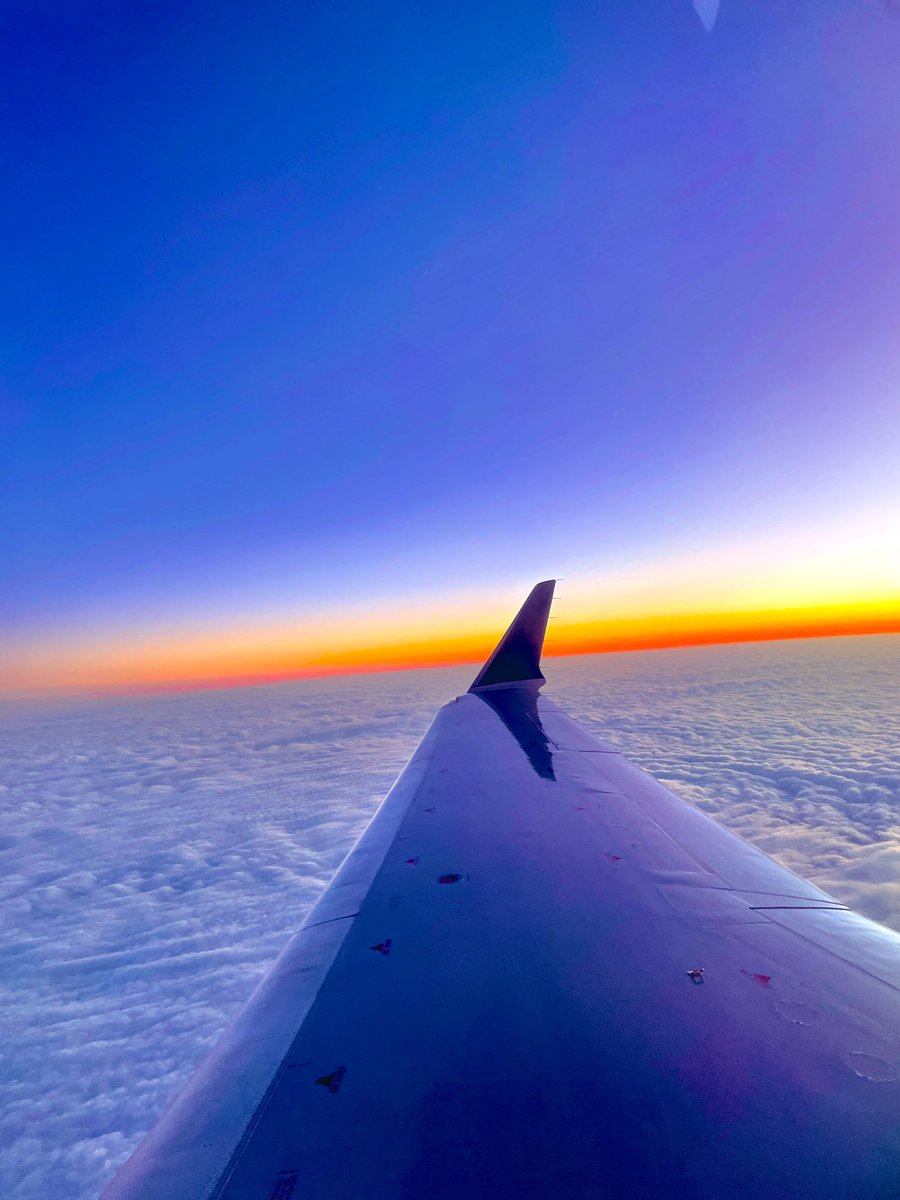 ✈️