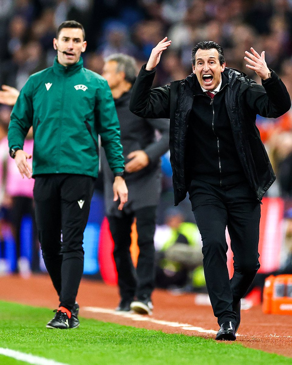 brfootball's tweet image. Unai Emery was going through it during Aston Villa's comeback attempt 😰