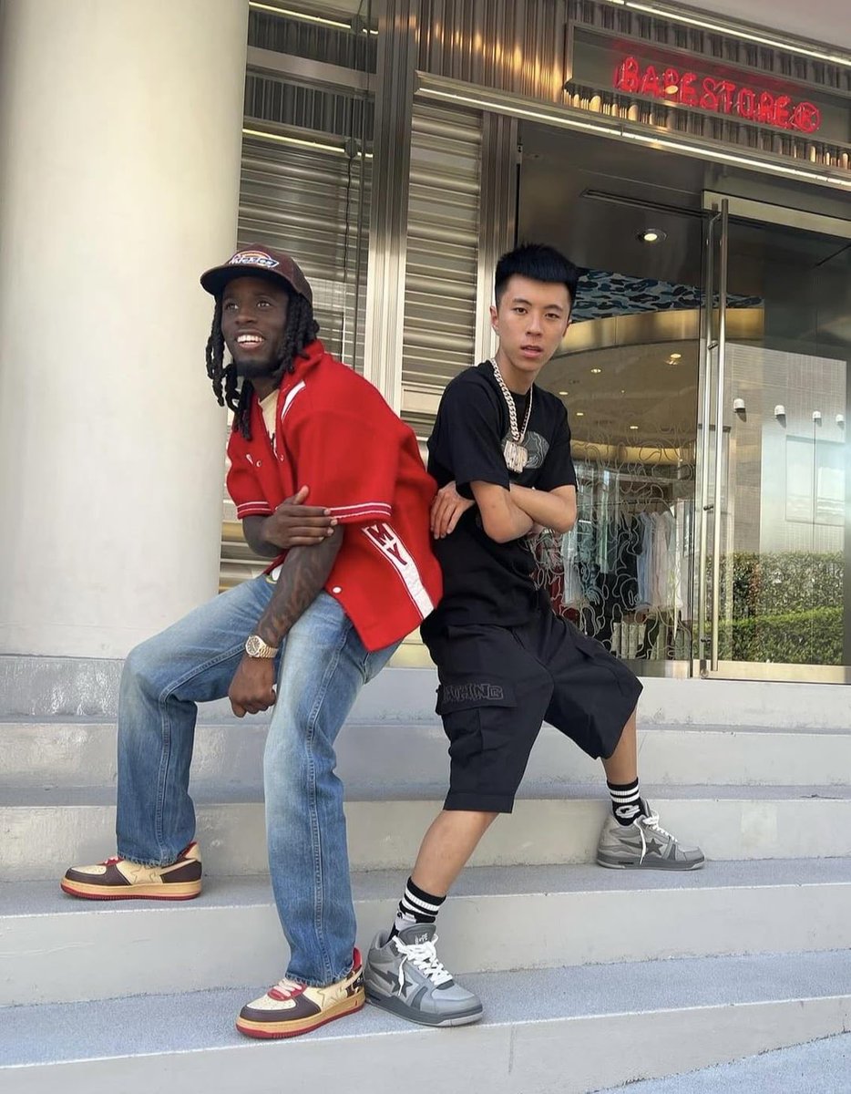 scubaryan_'s tweet image. Kai Cenat and Ray went from taking pictures in front of the BAPE store to collaborating with them in just 2 years ❤️