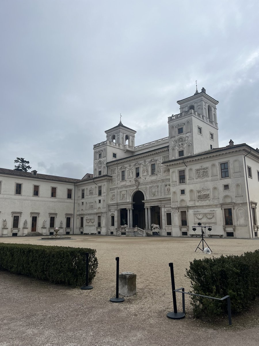 edgarsblog's tweet photo. Overlooking Rome from the gardens of Villa Medici reminded me:
we get so deep into product cycles, client calls, and deliverables that we forget to lift our heads and see the bigger picture. 
 #RomeView #EntrepreneurMindset #VillaMedici #ThinkBig #techandtravel https://t.co/m1vUK3bqtM