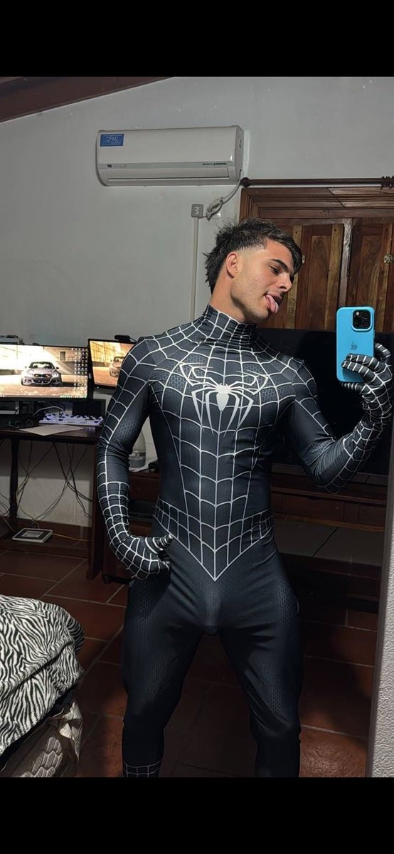 olverry's tweet image. #boysexy #spidermanvideo