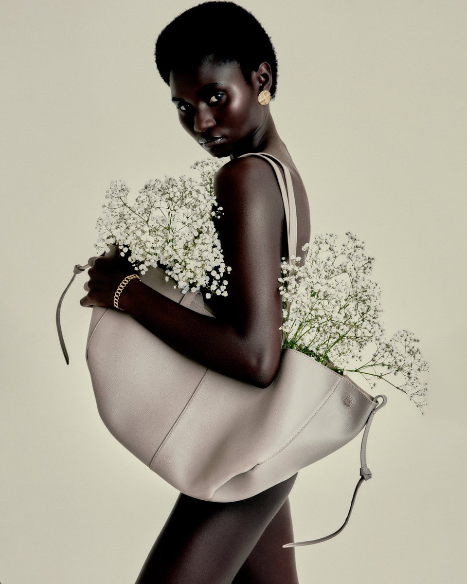 die______go's tweet image. meio que tô arrasando muito nas campanhas de jóias