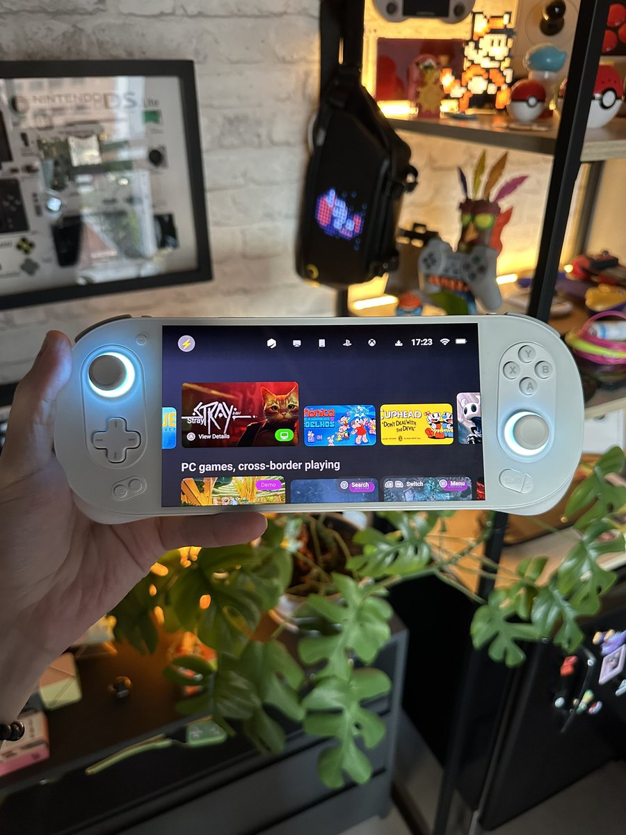 Hoje é meu aniversário =]

Passei o dia finalizando o review do AYANEO Pocket EVO, dever sair amanhã no máximo depois de amanhã pela manhã.

#ayaneo #gamesir #anbernic