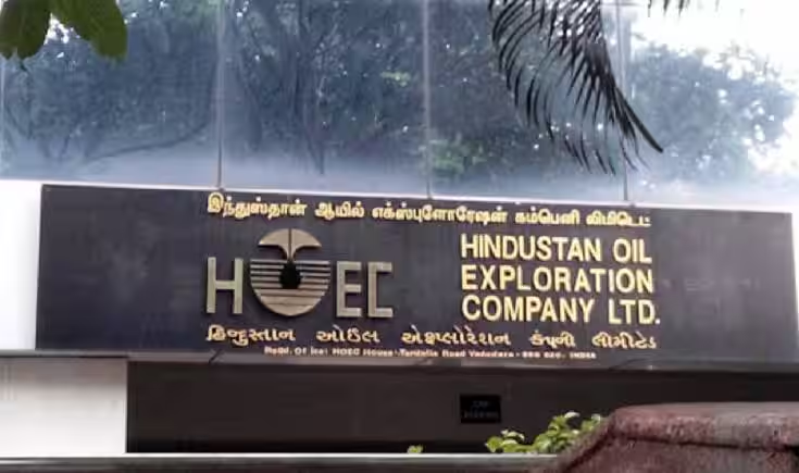 CNBCTV18Live's tweet photo. #JustIn | #HOEC secures a block in #Mumbai offshore region under special discovered small fields bid round https://t.co/IvHFLOgBJy