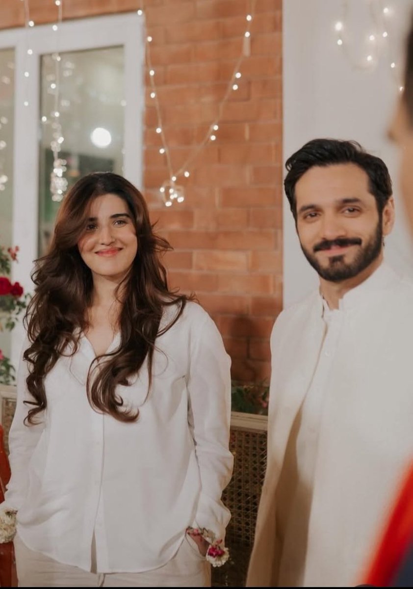 When you meet your old friends in a random wedding 🤍
Wahaj and Hareem have such cuteee bond, love his camaraderie with his all costars.
#WahajAli #hareemfarooq