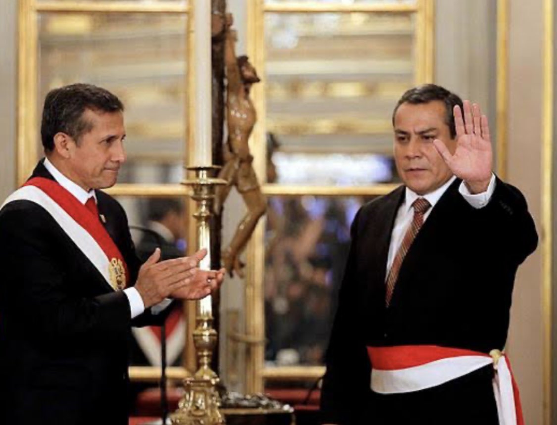 <a href="/RogerAderly/">Roger García</a> Todo tiene una explicación : 
Ollanta y Gustavo Adrianzen 👇🏻, hoy felpudo de Boluarte, fueron compinches en el Gobierno corrupto de los Humala.
El salvoconducto salió como por un tubo. Malditos .