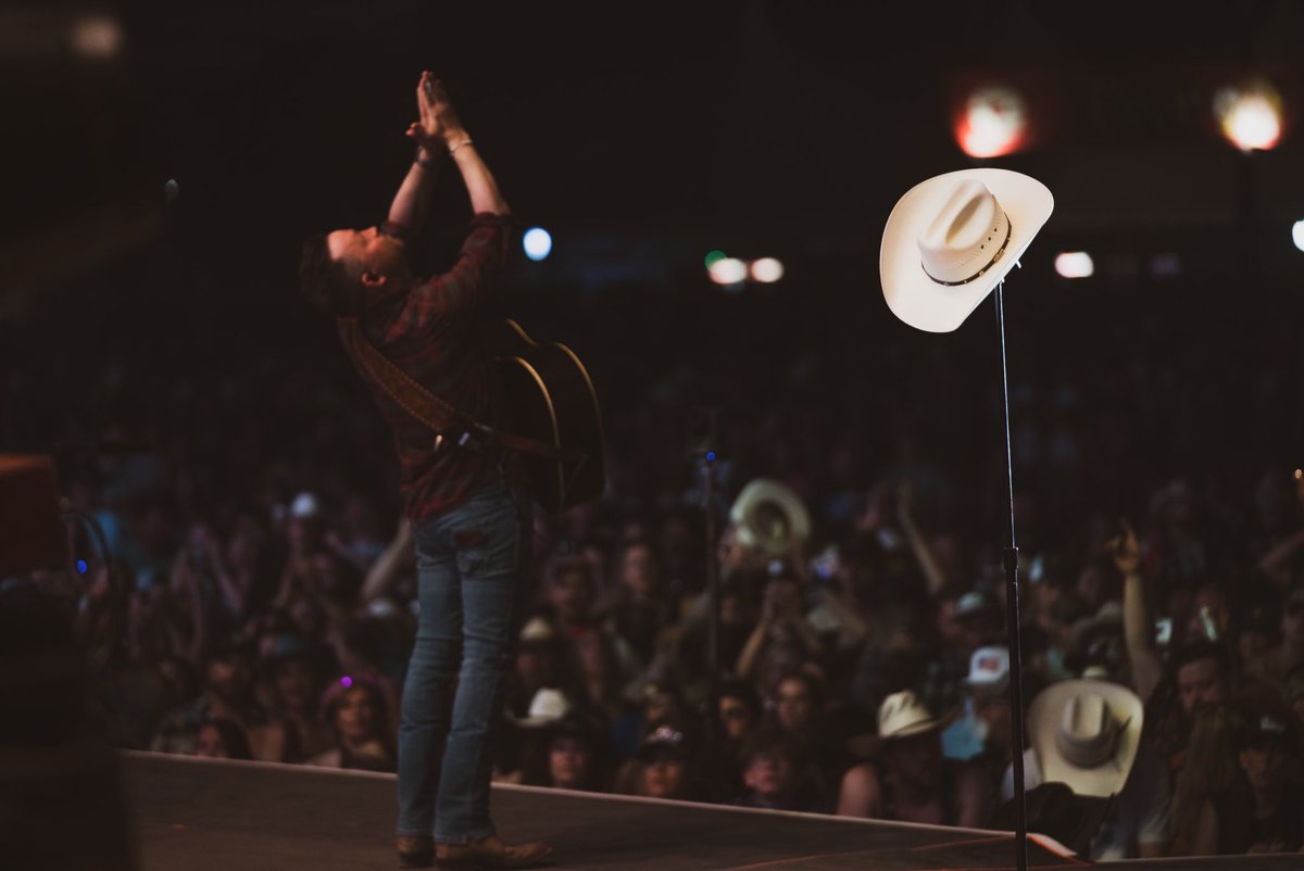 Arizona, that was awesome.. thanks for having me 🇺🇸 <a href="/countrythunder/">Country Thunder</a>