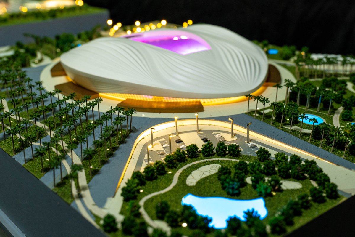 HaruLHAMODEL's tweet photo. ✨ Design Concept
The roof mimics undulating waves, crafted from lightweight metal panels and photovoltaic glass, symbolizing a "floating cloud" above the arena. 
#buildingmodels #scale #scalemodels #architecture #architecturalmodels
whatsapp：+86 18025447327 https://t.co/gIV8KU2pMQ