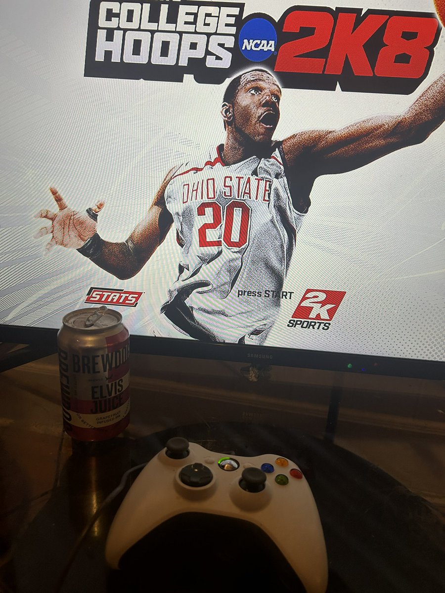 TheTexJohnson1's tweet photo. God forbid I have myself a Tuesday night! https://t.co/x9PvF3E54k