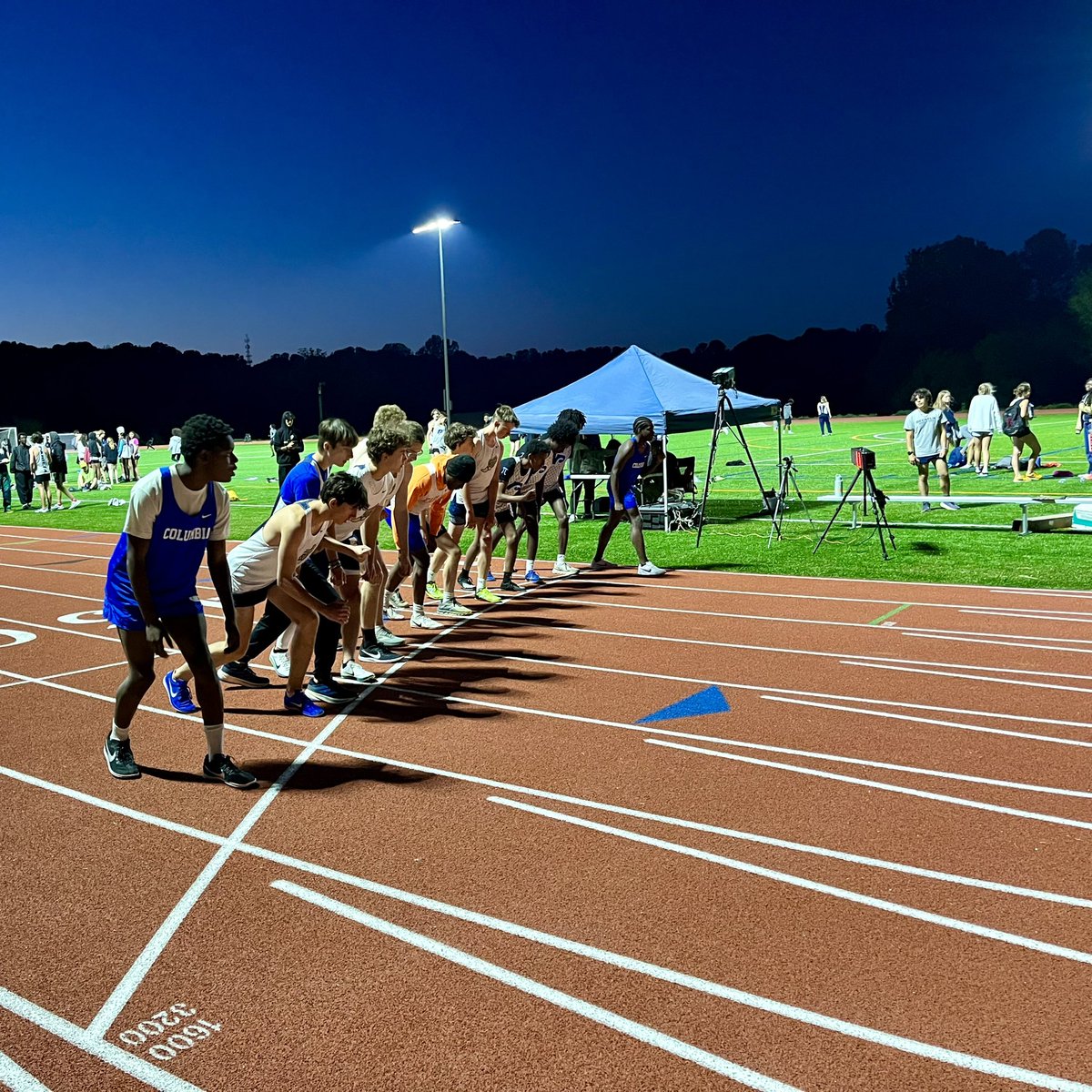 DecaturBulldogs's tweet image. We hosted our first-ever track meet at Legacy Park—and it was one for the books!

Thanks to Coach Souther and all our coaches, our incredible student-athletes, and the amazing parents who went above and beyond to create a historic event.

A dream realized in Decatur! #GoBulldogs