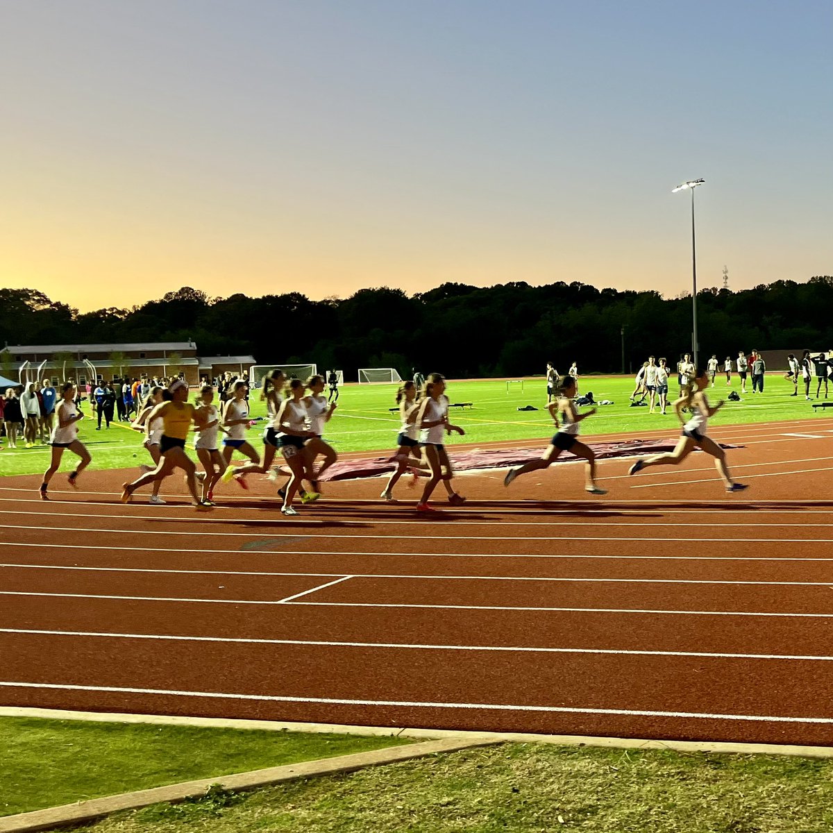 DecaturBulldogs's tweet image. We hosted our first-ever track meet at Legacy Park—and it was one for the books!

Thanks to Coach Souther and all our coaches, our incredible student-athletes, and the amazing parents who went above and beyond to create a historic event.

A dream realized in Decatur! #GoBulldogs
