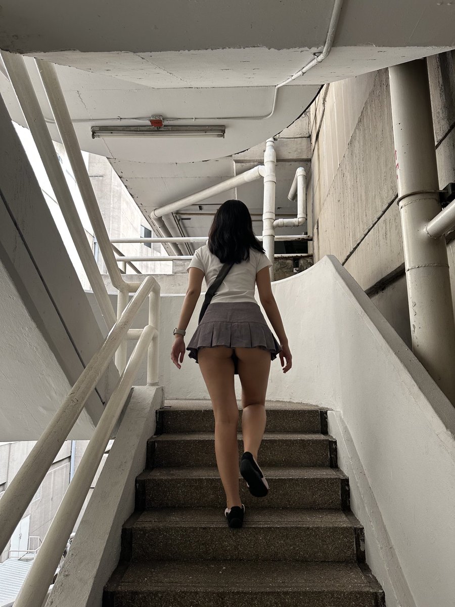 Naughty Girl tweet media