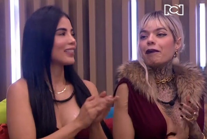Melissa y Karina en otra vida fueron mejores amigas 

#LaCasaDeLosFamososCol2 
#LaCasaDeLosFamososCol