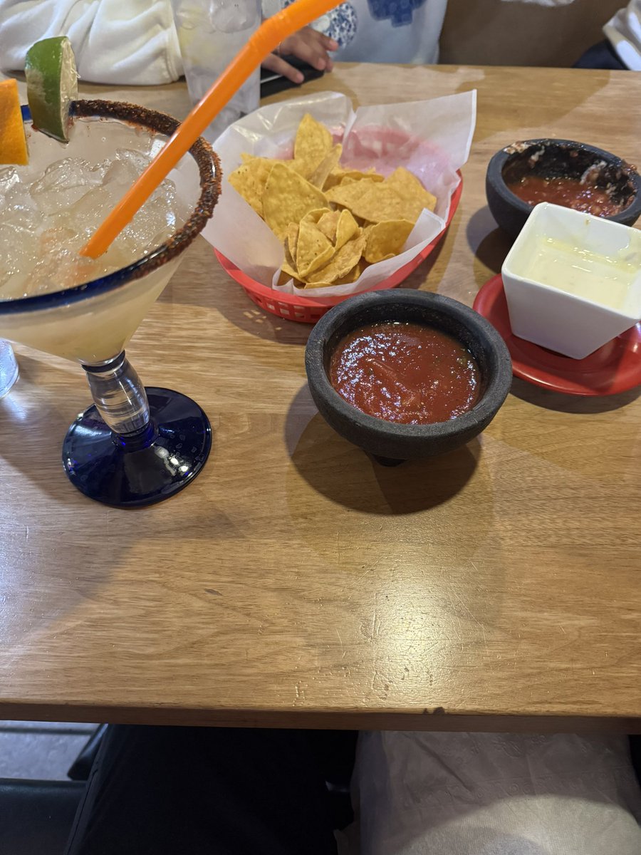 y’all mind if a white boy speak a little spanish