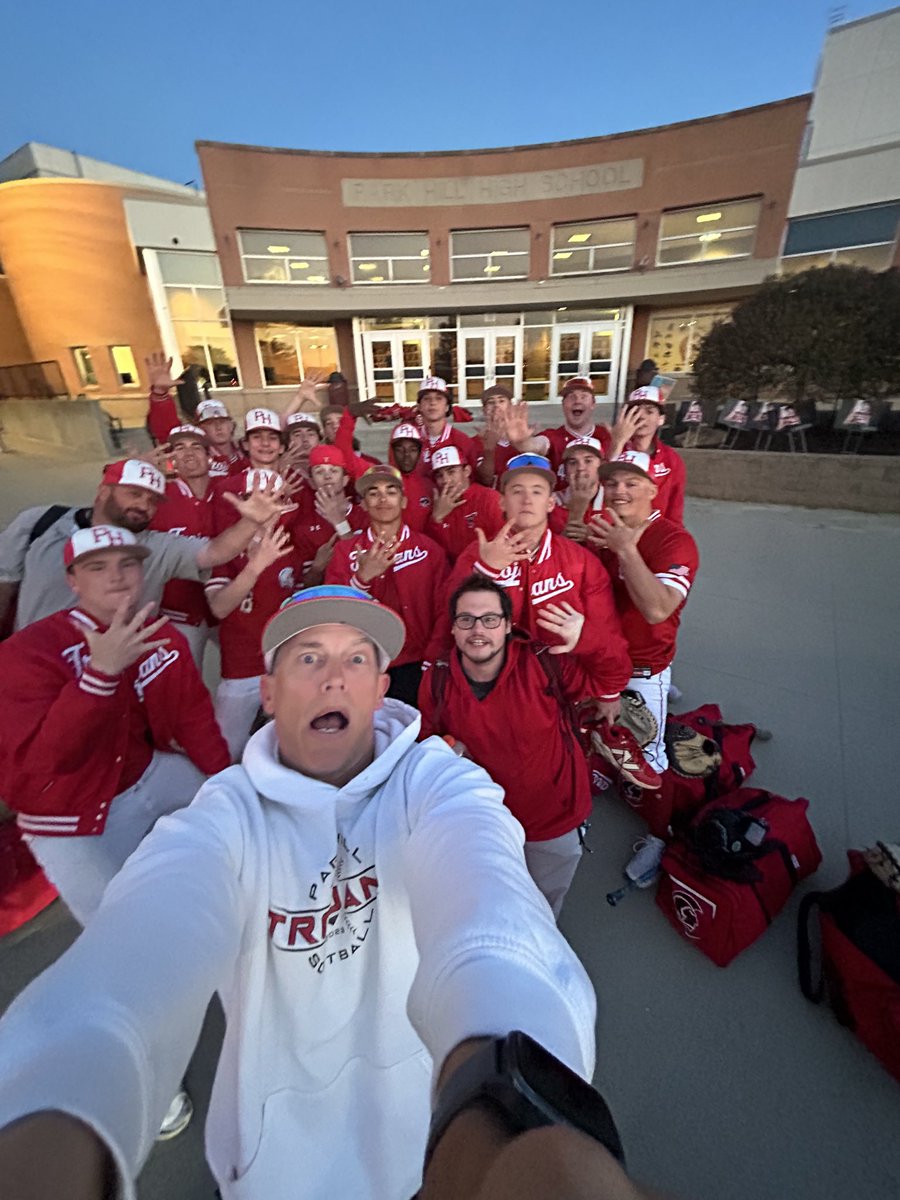 #dubpics are fun too! #5inarow let’s go! <a href="/cdtrojans/">Park Hill Trojans Baseball</a>