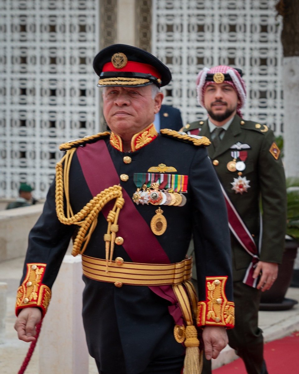 محمد خير القور (@jy1raxbqaw8nzfp) on Twitter photo من يحاول زعزعة أمن الأردن واستقراره لن يجد مأوى إلا الندم، جيشنا العربي له السيف، وفرسان الحق "المخابرات" لها الحسم
ومن اعتقد أن هذا الوطن سهل المنال، لم يقرأ التاريخ جيدًا الاردن وطن وليست ساحة كما يعتقد بعض الخونة
نحن لا ننسى ولا نغفر لكل خوان أفاك كذاب
<a href="/KingAbdullahII/">عبدالله بن الحسين</a> من يحاول زعزعة أمن الأردن واستقراره لن يجد مأوى إلا الندم، جيشنا العربي له السيف، وفرسان الحق "المخابرات" لها الحسم
ومن اعتقد أن هذا الوطن سهل المنال، لم يقرأ التاريخ جيدًا الاردن وطن وليست ساحة كما يعتقد بعض الخونة
نحن لا ننسى ولا نغفر لكل خوان أفاك كذاب
<a href="/KingAbdullahII/">عبدالله بن الحسين</a>