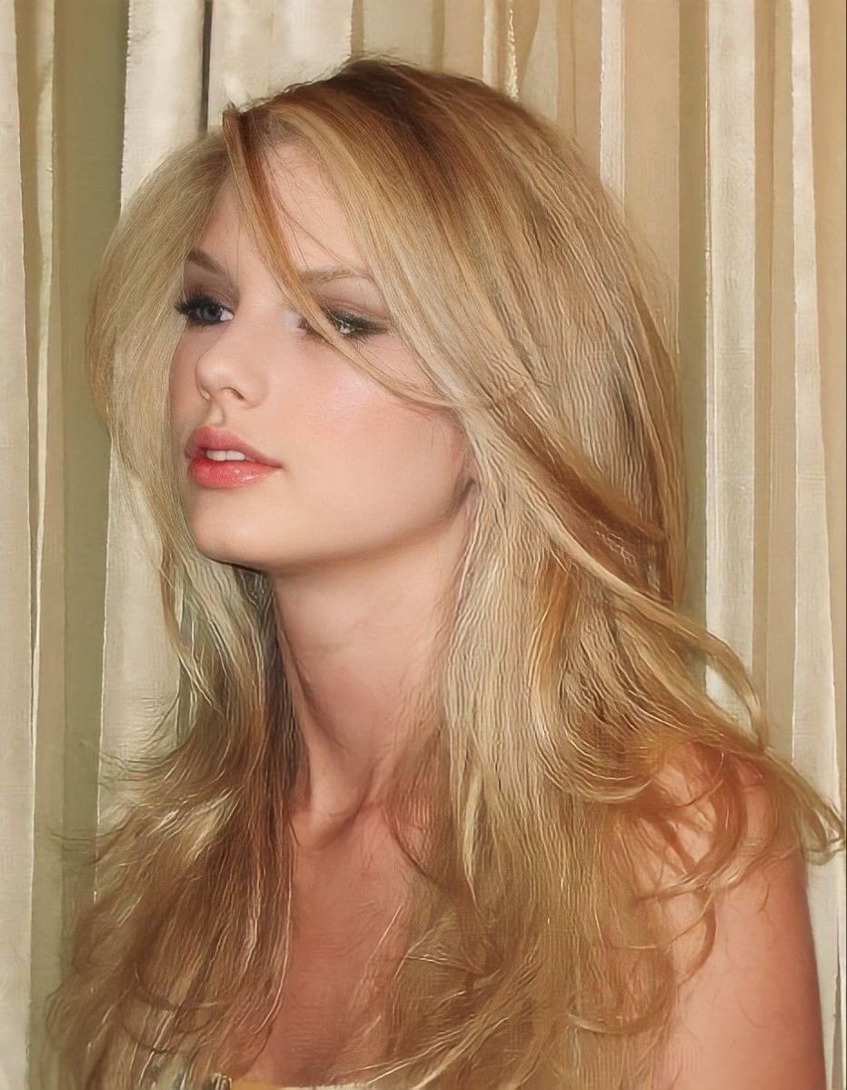 notgwendalupe's tweet image. taylor swift, 2007