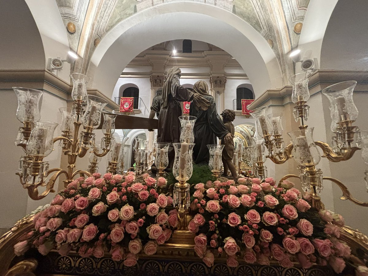 rubenbago's tweet photo. Las Hijas de Jerusalén, un año más díspuestas en su capilla para procesionar por las calles de Murcia, otro Miércoles Santo… https://t.co/wL5KscjlLC