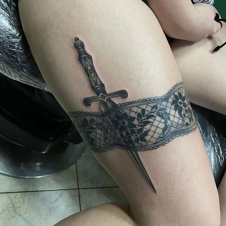 pinkglitterie's tweet photo. Lace garter tattoos>>> https://t.co/ahm54xXqoY