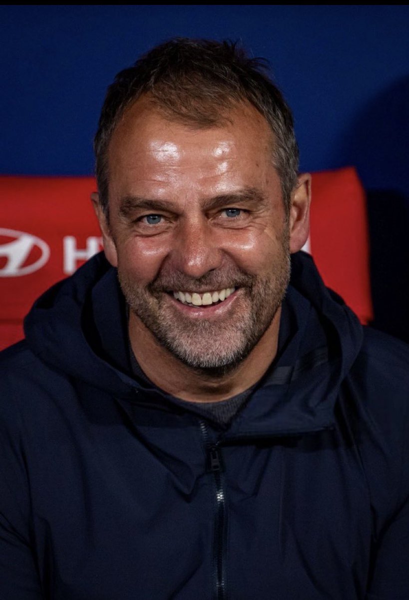 libyliby0055's tweet image. كلنا ثقة فيك مهما كانت نهاية الموسم بفريق شباب وبدون صفقات صنعت منظومة جعلت العالم الكروي يتحدث عنها واثقين إنك ستعالج أخطاء مباراة الإياب ضد درتموند ترفع لك القبعه مستر هانز ديتر فليك @3lassas @7Fmjd @anasmoad @