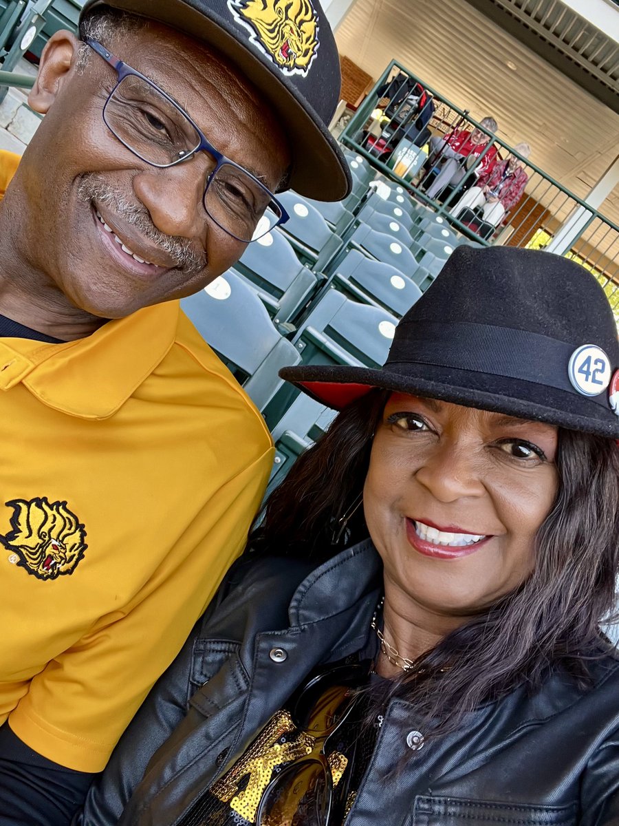 Moses Goldmon tweet media