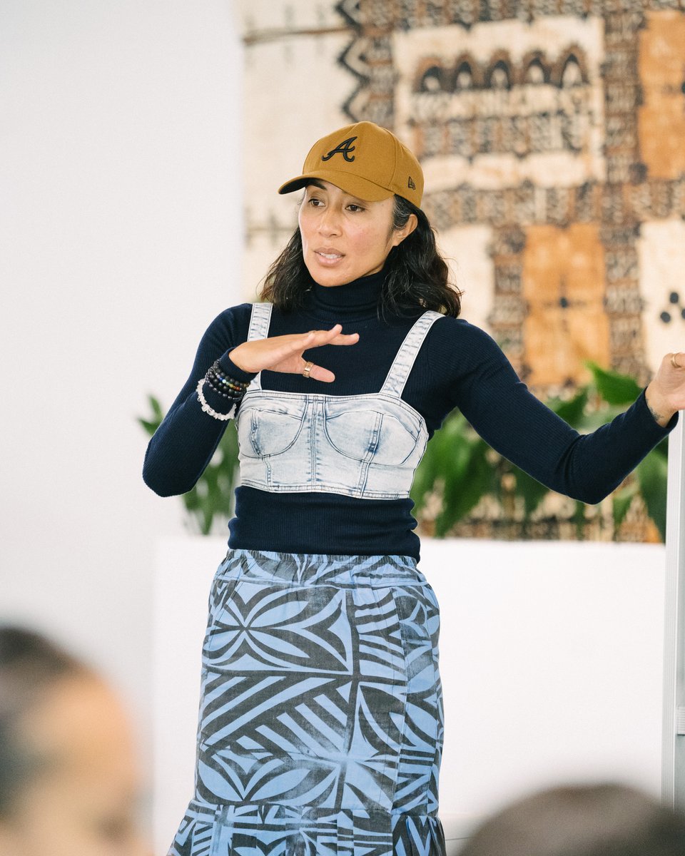 The Moana Pasifika Young Women’s Programme was graced by the presence of fashion powerhouse and community leader, Nora Swann, founder of Dressed in Confidence. Nora delivered an inspiring session that left a lasting impression on the girls involved.