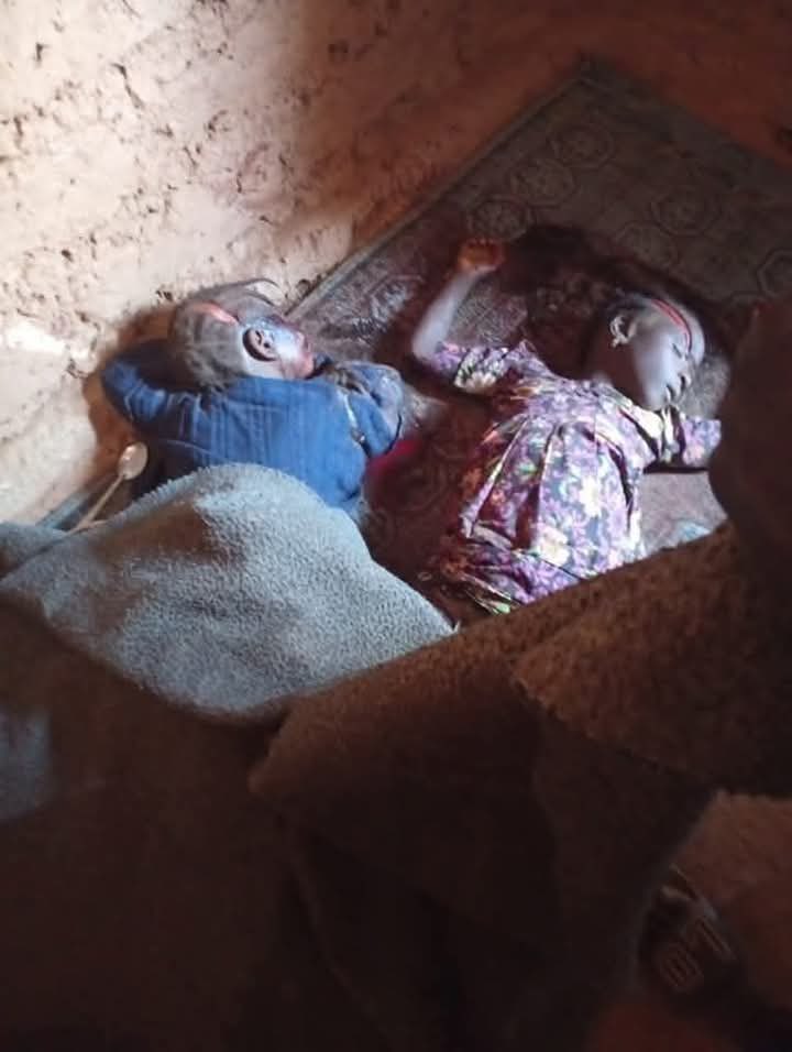 Bellokingkhan's tweet photo. Fulani Herdsmen sunkashe kiristoci 50 harda kananan yara a Bassa dake Jos, muna gani a labarai amma mun kauda kai, Sai sun dauki fansa akan matafiya da basuji basu gani ba muzo muyita magana su kuma suna kauda kai. 
We need to come together to ask for justice. Every life matters. https://t.co/hUVZn0zxIK