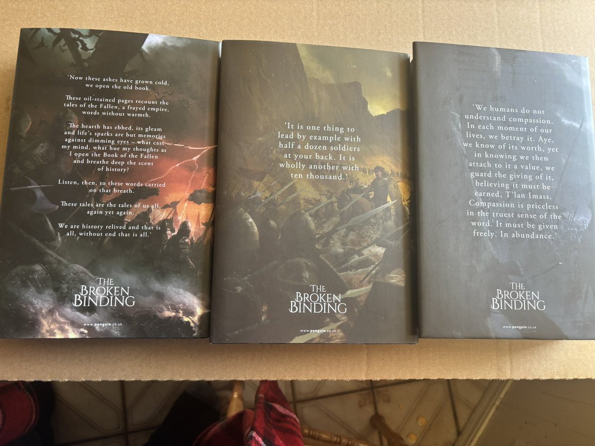 AuthorMatBarlow's tweet photo. Soooooo pretty! Happy these finally arrived! They’re already in their plastic book covers and protected. Can’t wait for the next set.

@binding_broken https://t.co/CtUa8s3MQa