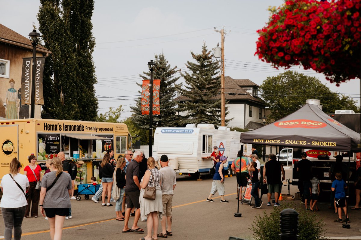 Applications for mobile vendor licences can be submitted online! Make sure you have all documents ready before applying. Approval is needed for each event or location, regardless of licence type.

Visit stonyplain.com/vendor for more.