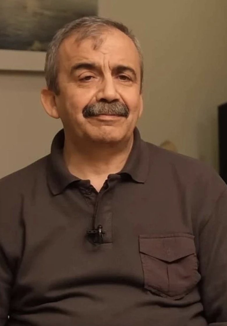 Bence sonuçlandırman gereken konular var iken pes etmen çok erken umarım kısa zamanda sağlığına kavuşursun <a href="/sirsureyya/">Sırrı Süreyya Önder</a>