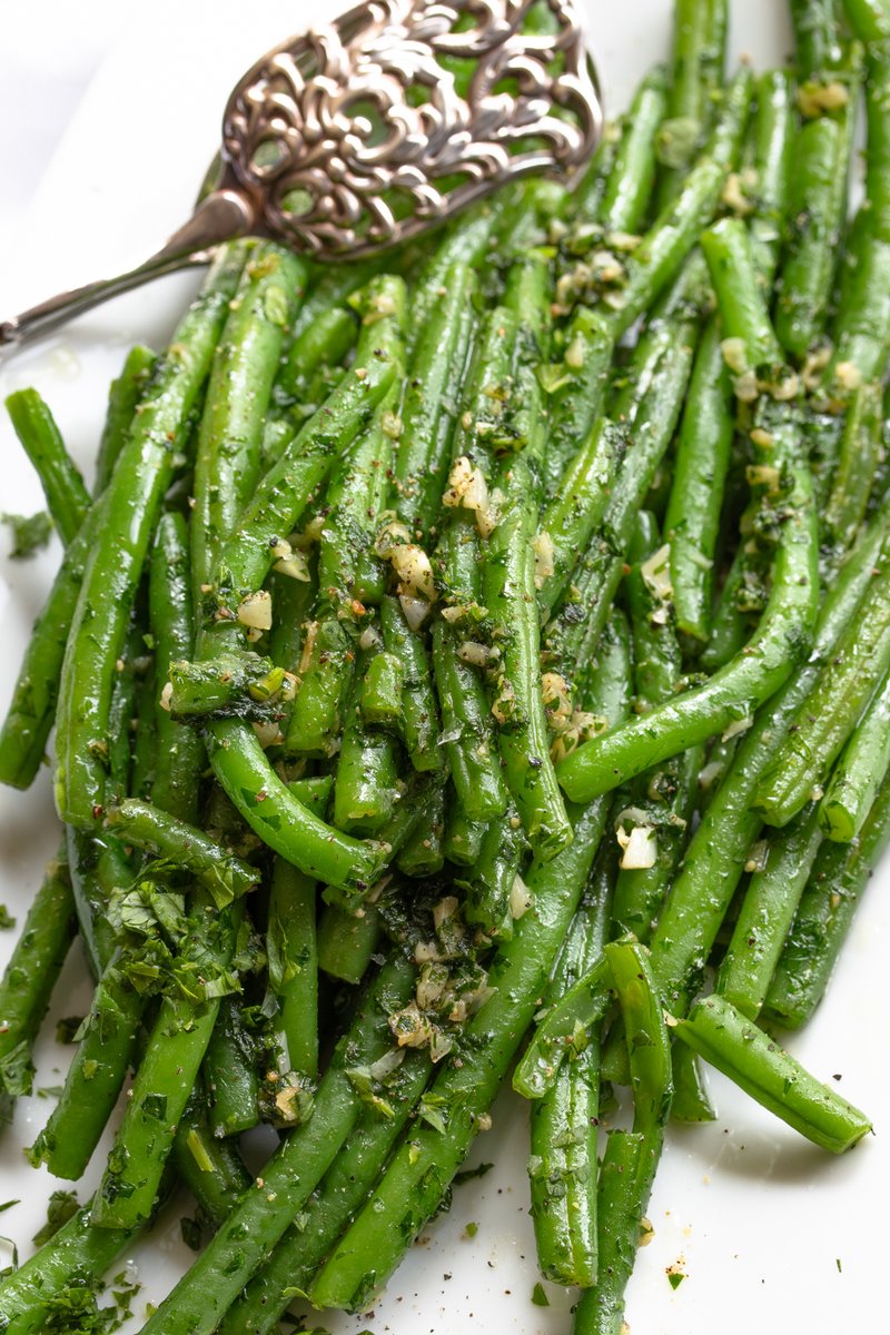 giangiskitchen's tweet image. Pan-Fried Green Beans ~ Pan-fried green beans with perfectly soft pieces of garlic is an easy and classic preparation for a green bean side dish. Easter made easy!  giangiskitchen.com/pan-fried-gree… #greenbeans #easterside #sidedishes