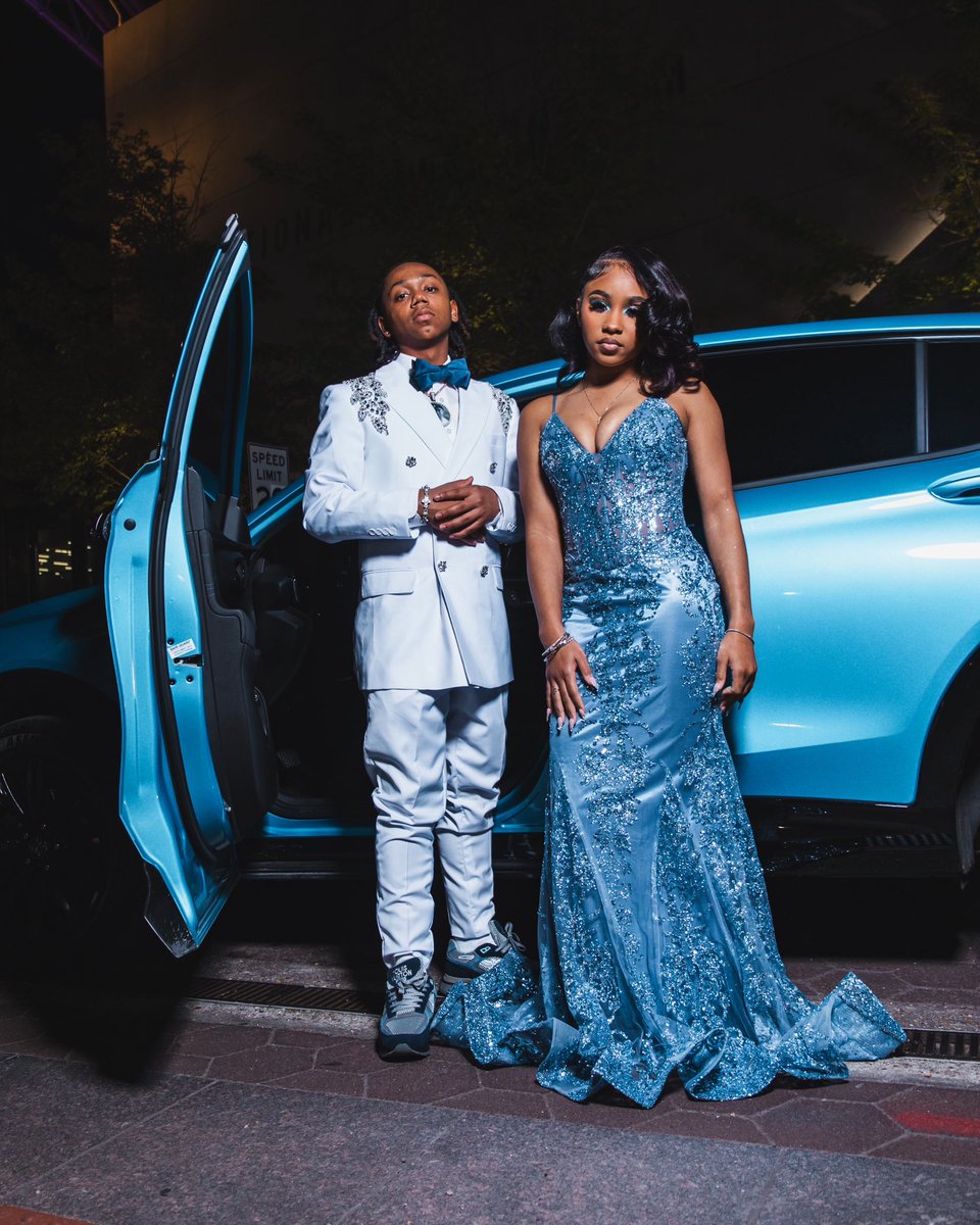 iambaliegh's tweet photo. give props when they due huh π #prom25 #cbfw #hardest #didourshit #aintmiss #inlove #foreverus https://t.co/RpFWMI8y4U