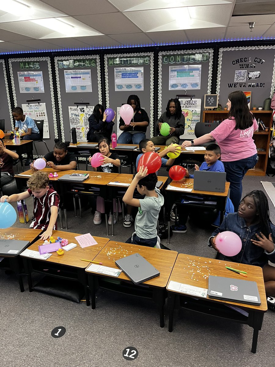 Experimenting with ⚡️static electricity⚡️ using balloons and confetti 🎈🎊 <a href="/Comptoncubs/">Compton Elementary</a> <a href="/ShiningWithSchu/">Ruth</a> <a href="/CobbSchools/">Cobb County Schools</a> <a href="/cobbscience/">Cobb Science</a>
