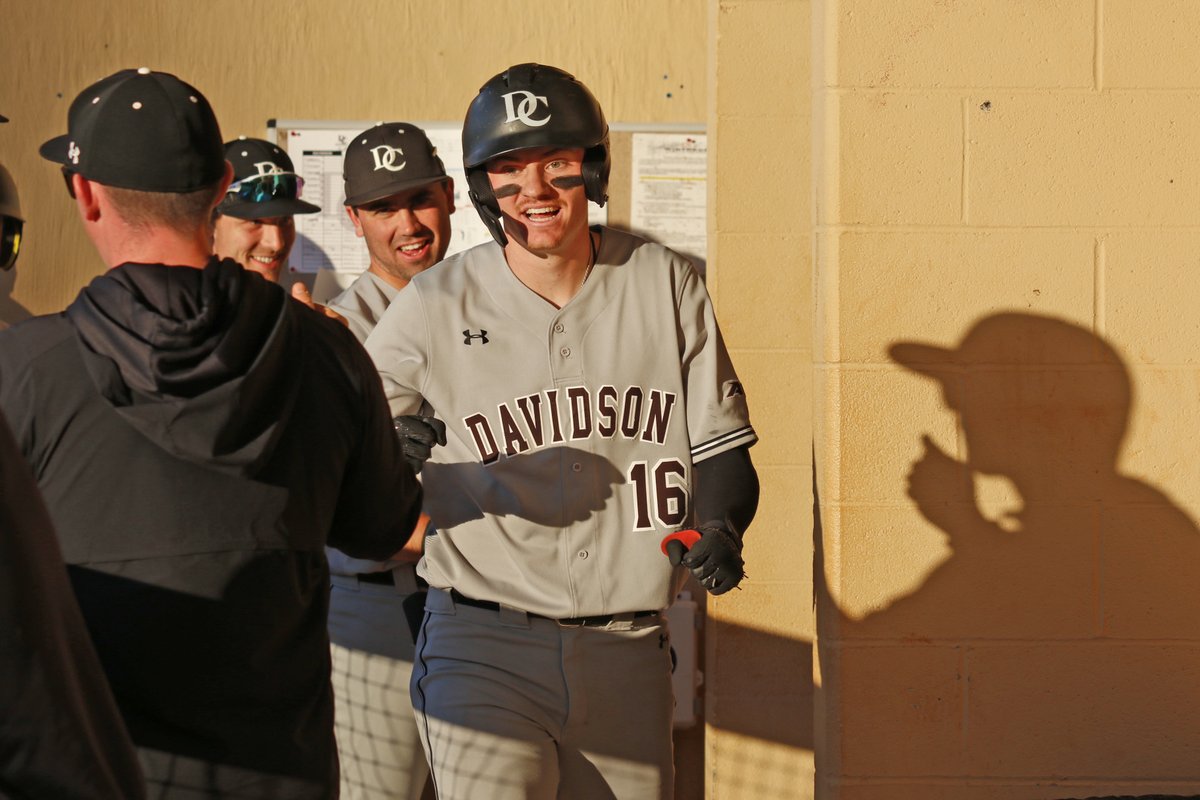 DavidsonBASE's tweet photo. E3 | 'Cats 3, Winthrop 3

Landon Reeves' solo💥 tied it up in the 3rd! https://t.co/JMykWatpgN
