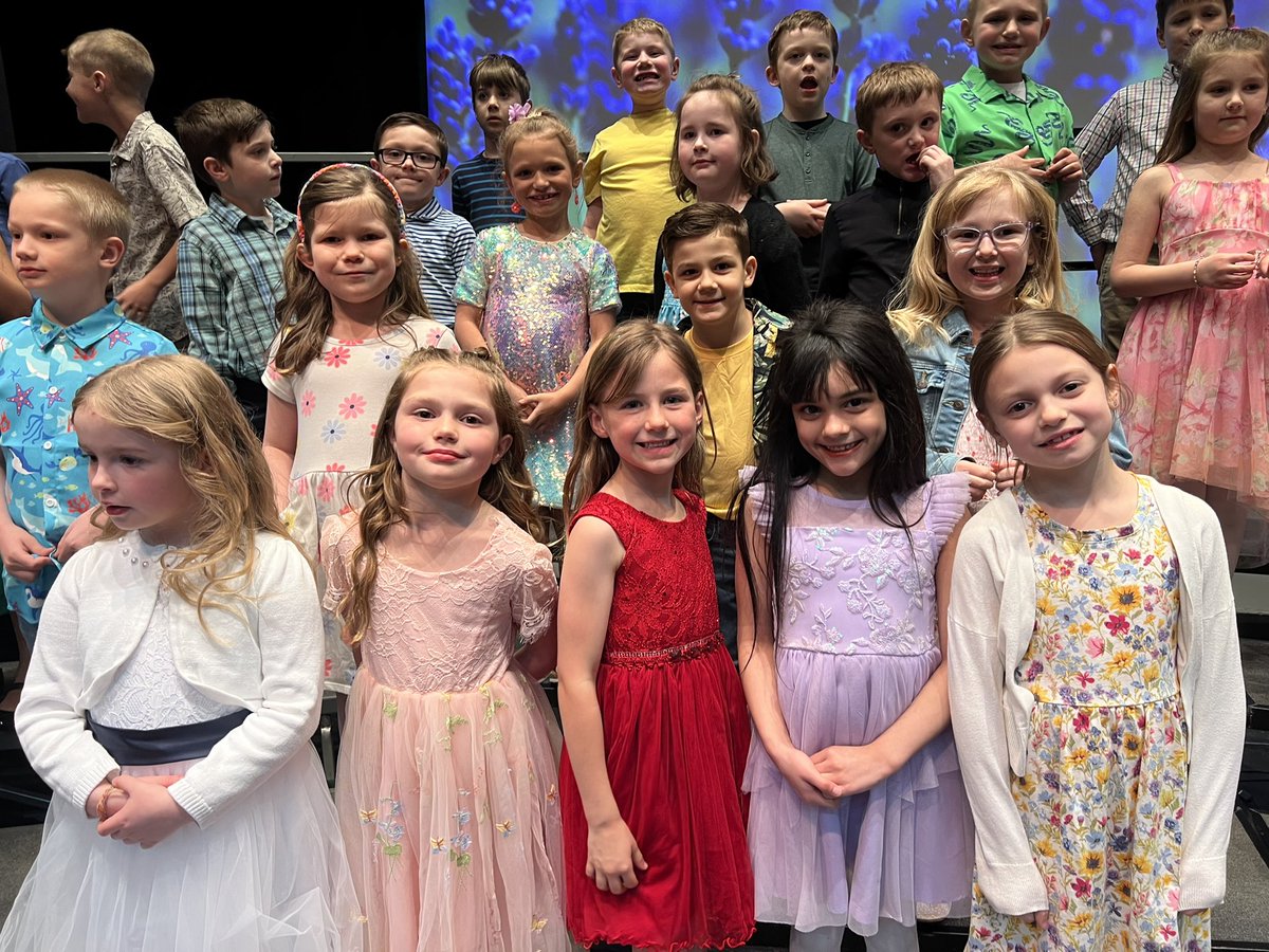 parkelemsch's tweet photo. Grade 1 Music Concert-Bloom and Grow! #WeAreChardon https://t.co/QW26gThZOZ