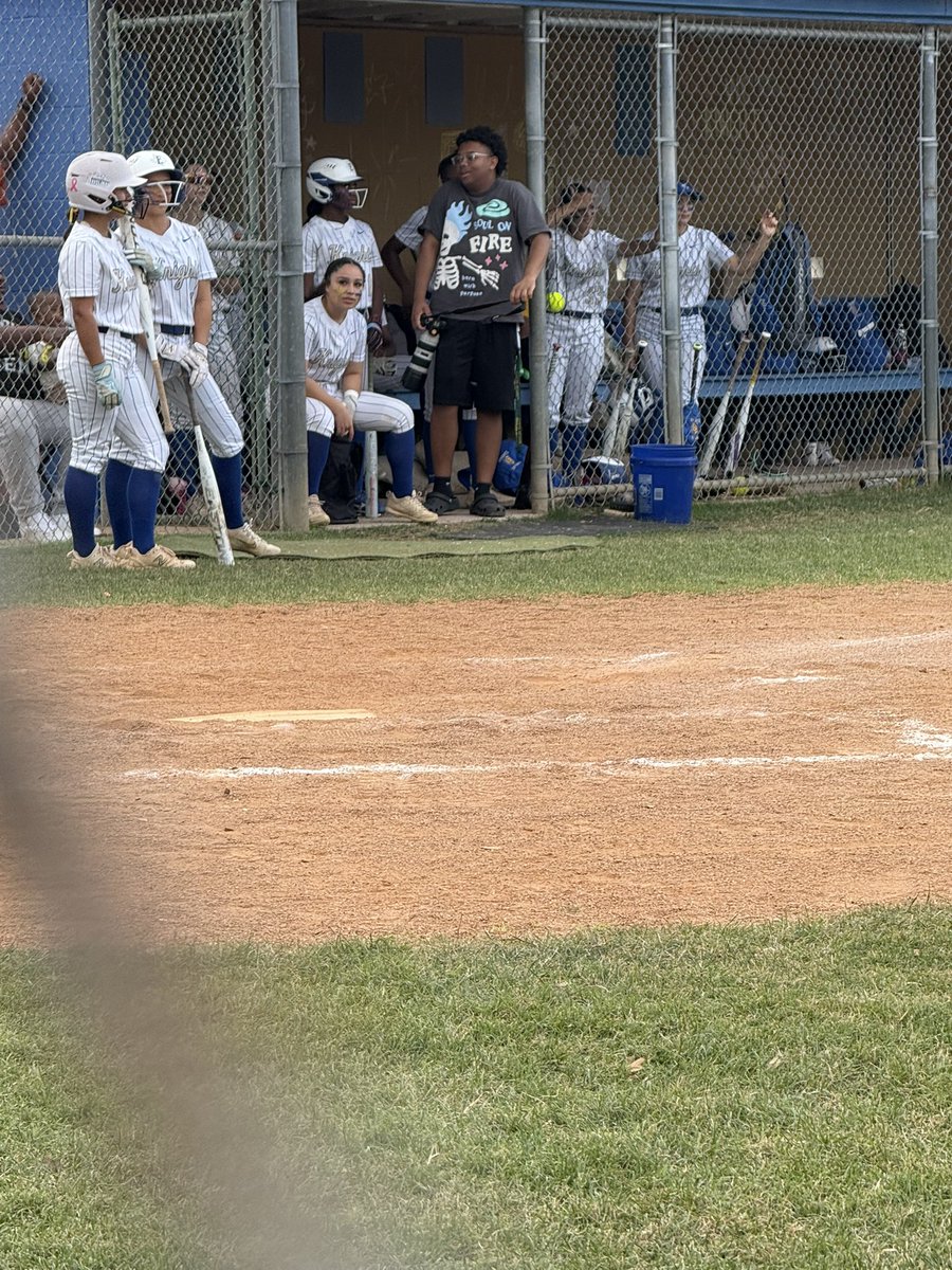 FBISDAthletics's tweet photo. Elkins vs Clements 🥎 action this evening! https://t.co/nedNIf245a