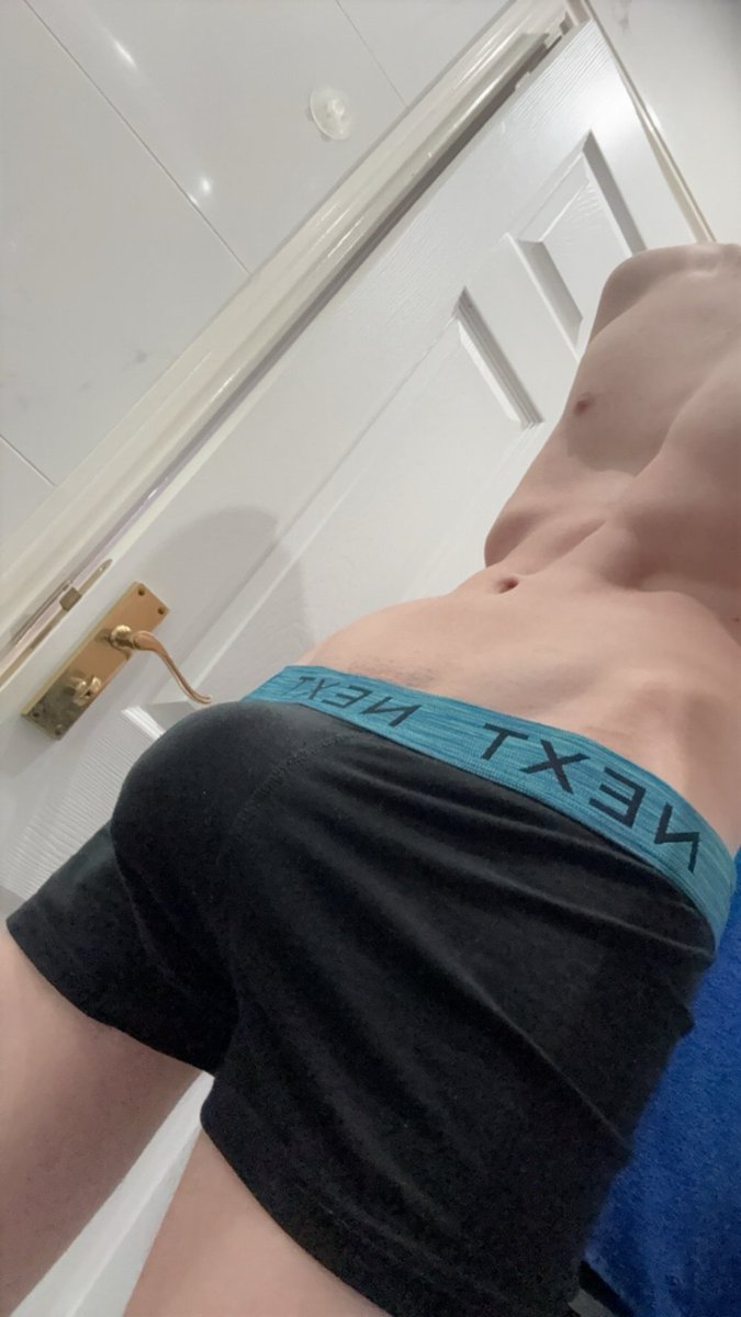 tease or treat? 😈
