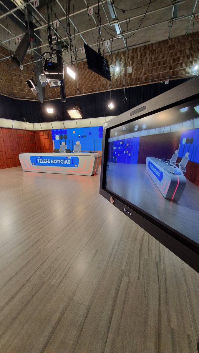 martinyori's tweet photo. Hoy se cierra una etapa muy especial en mi vida profesional.

Después de casi 4 años, me despido de Telefe Córdoba 🔵🟢🔴.

Tuve la oportunidad de coordinar equipos de trabajo, ser parte de la puesta al aire y vivir desde adentro el ritmo de un gran canal.  

Me voy agradecido! https://t.co/3HJysB9tL8