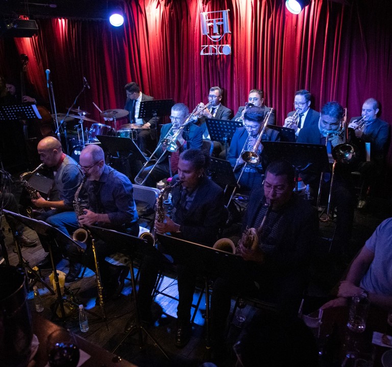 -La nota... ✍🏾 | Estrategia artesanal, México Canta… y una sincopada cartelera 

✒️ La presidenta <a href="/Claudiashein/">Claudia Sheinbaum Pardo</a>, presentó el relanzamiento de <a href="/Fonart_mx/">FONART</a> y la expansión de <a href="/OriginalMexico/">Original México</a> para apoyar a los artesanos con créditos, capacitación y venta directa.

Anuncian el