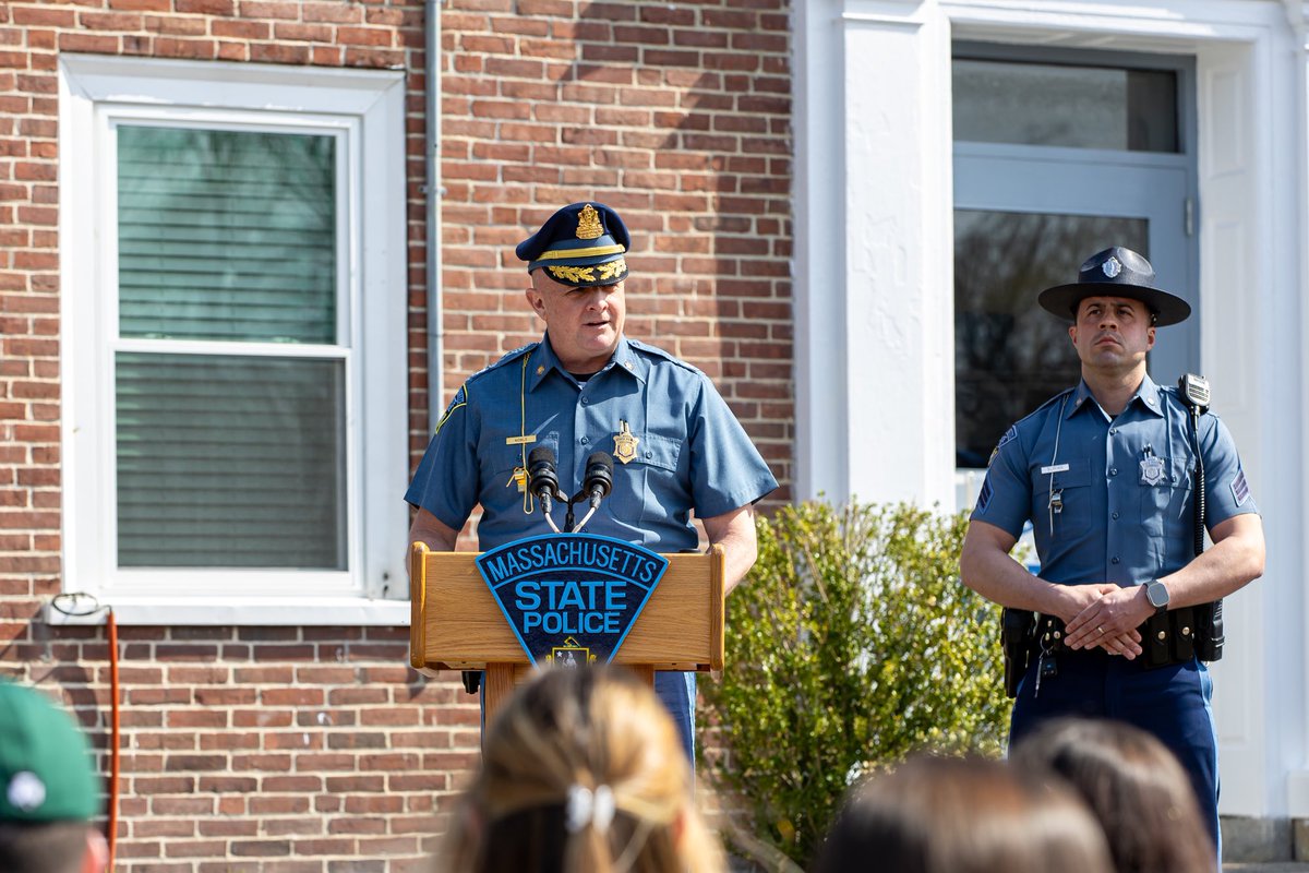 MassGovernor's tweet image. Trooper Thomas Devlin was a protector and a guardian. He was a role model and an inspiration. He will be remembered by history as a hero.
My heart goes out to his family, his friends, those who worked alongside him and all who continue to serve with the @MassStatePolice.